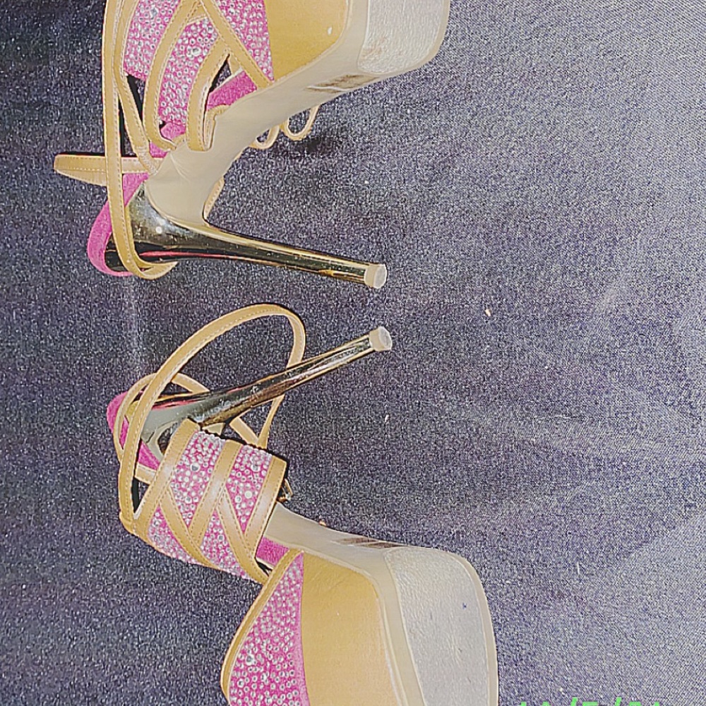 BRAND:Bakers  SIZE: 10 Pink rhinestone high 🔥heel sandals